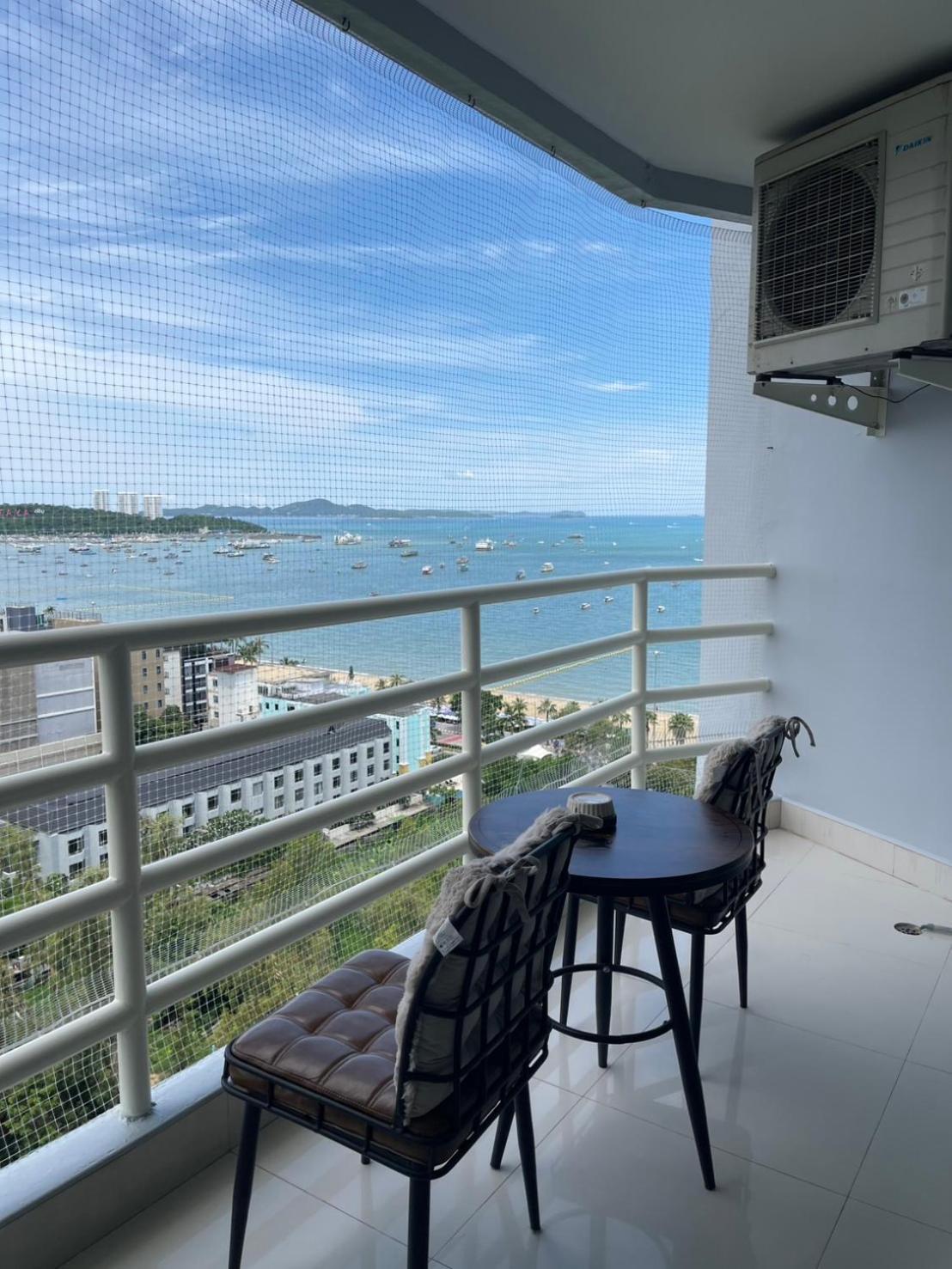 View Talay 6 Pattaya Beach By Anatolia Condo Suite Exterior foto
