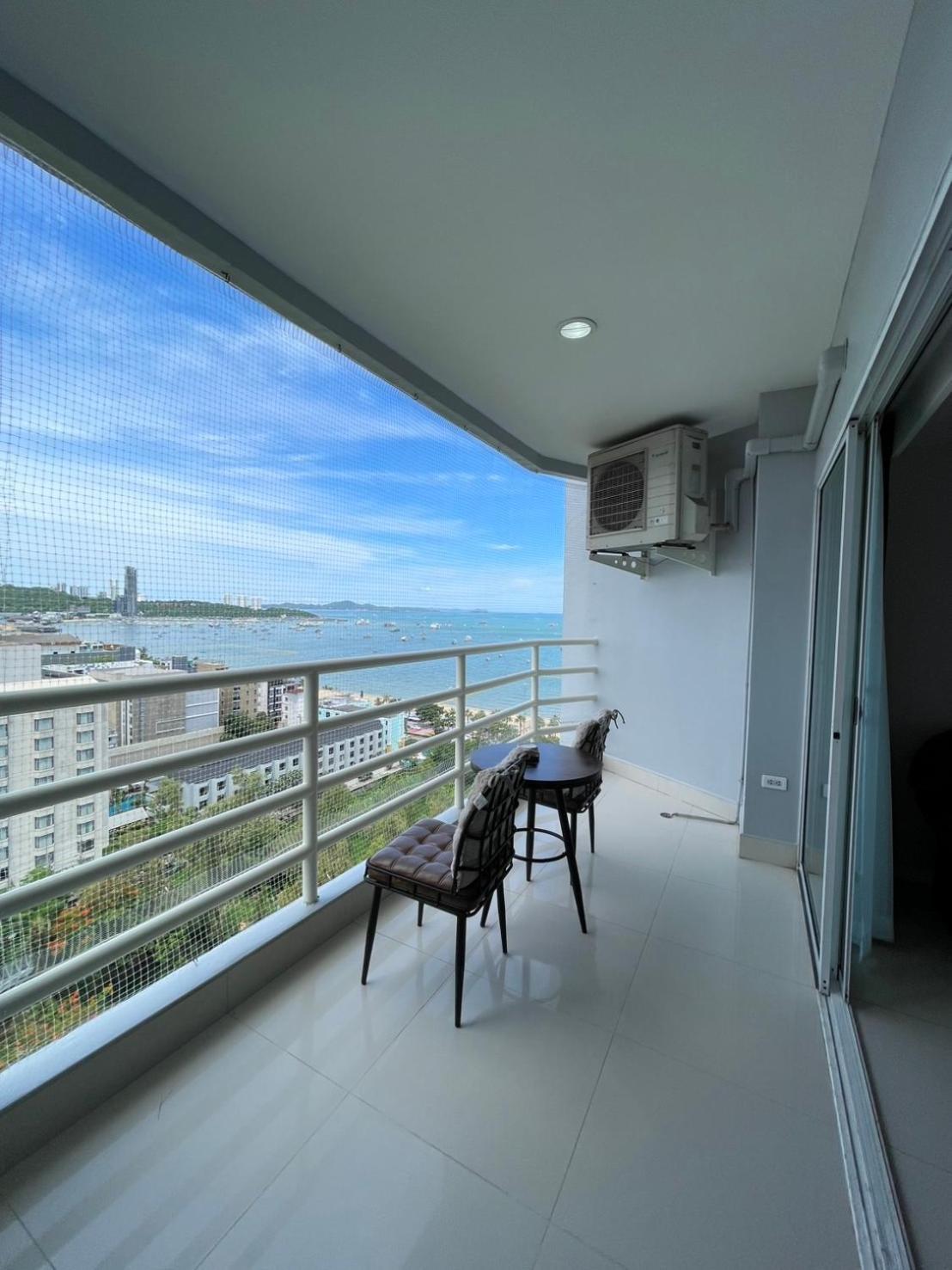 View Talay 6 Pattaya Beach By Anatolia Condo Suite Exterior foto
